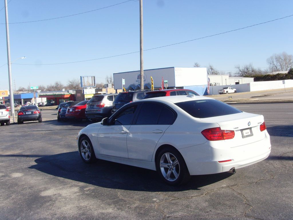 2015 BMW 3 Series Image 8