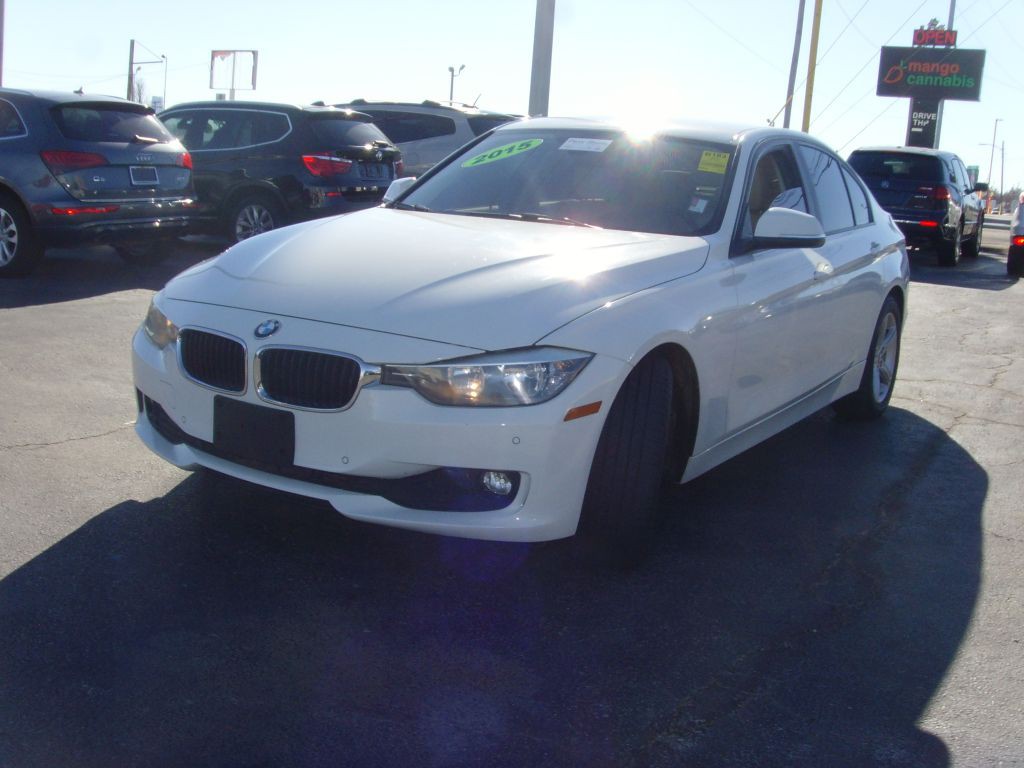 2015 BMW 3 Series Image 30