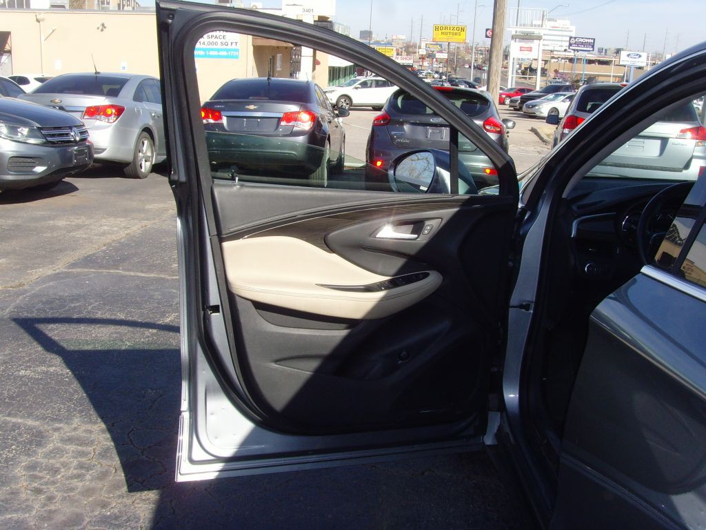 2020 Buick Envision Image 17