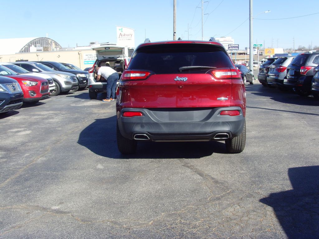 2016 Jeep Cherokee Image 6