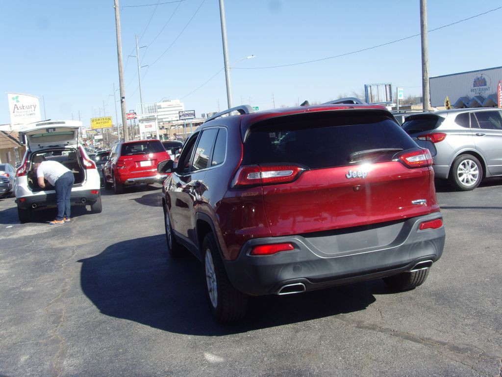 2016 Jeep Cherokee Image 7