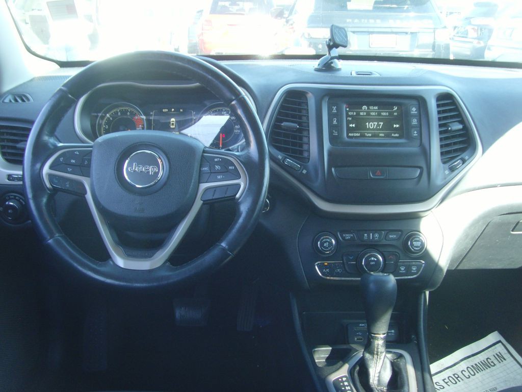 2016 Jeep Cherokee Image 12