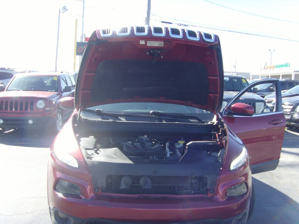 2016 Jeep Cherokee Image 17