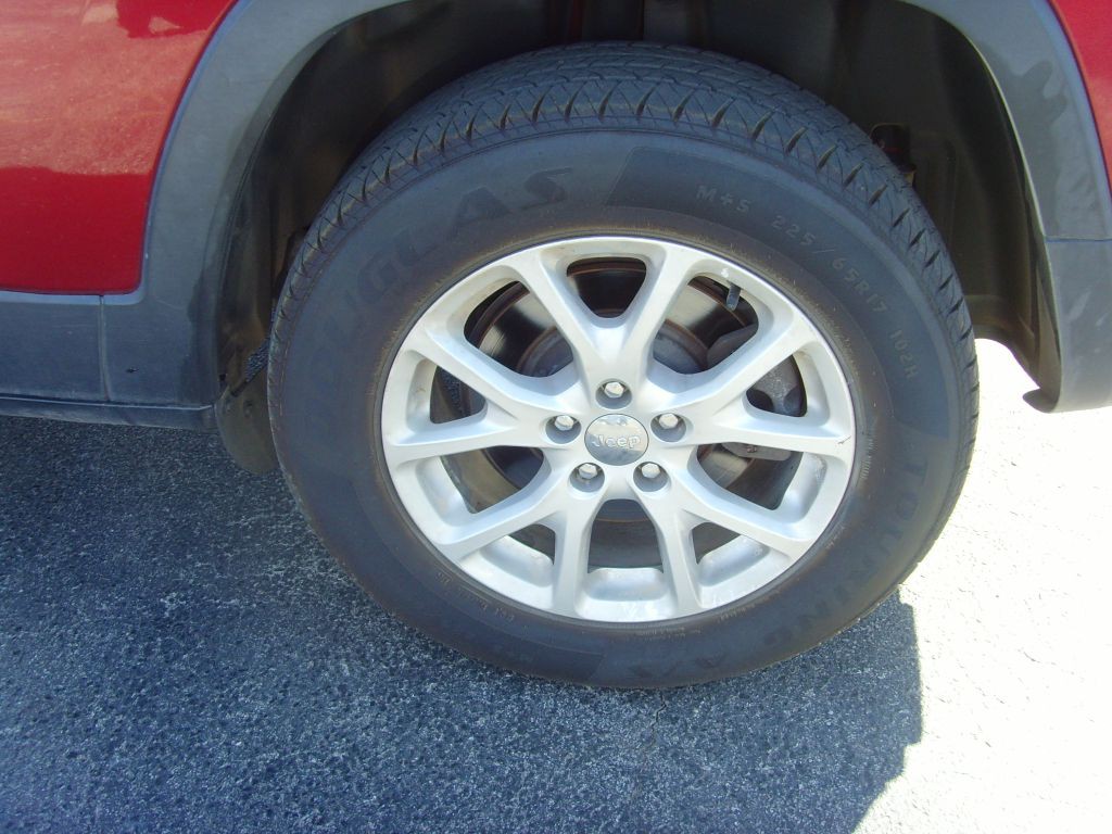 2016 Jeep Cherokee Image 19