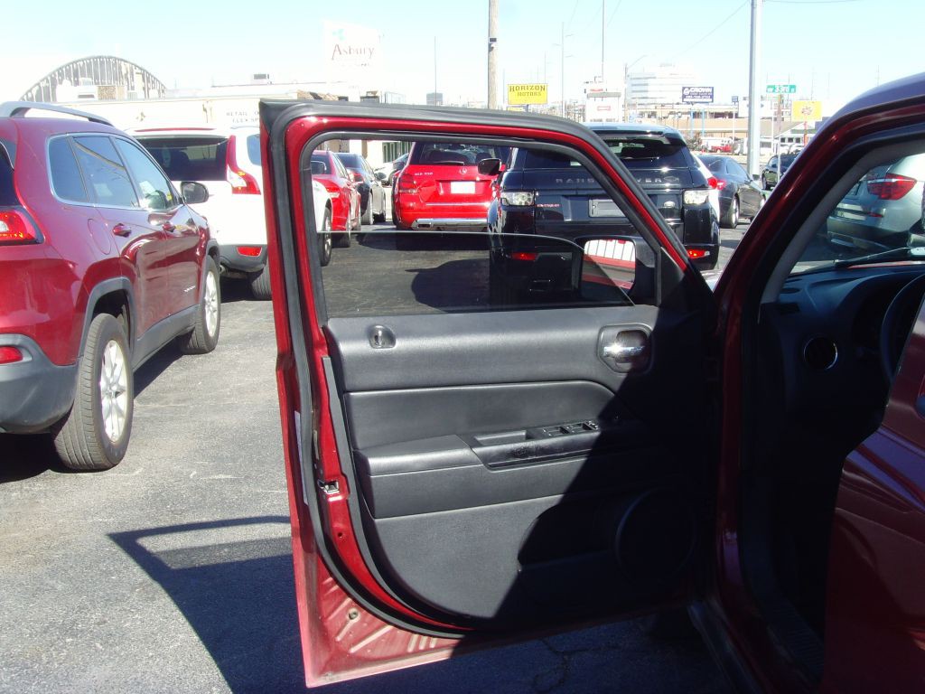 2014 Jeep Patriot Image 16