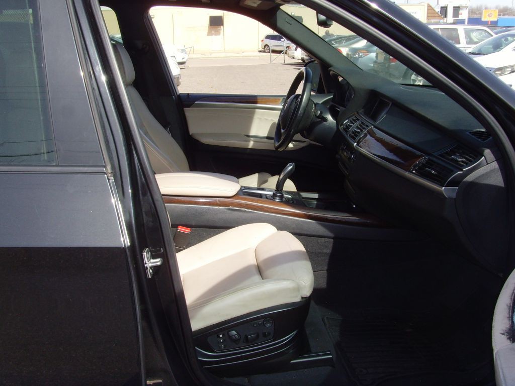 2012 BMW X5 Image 9
