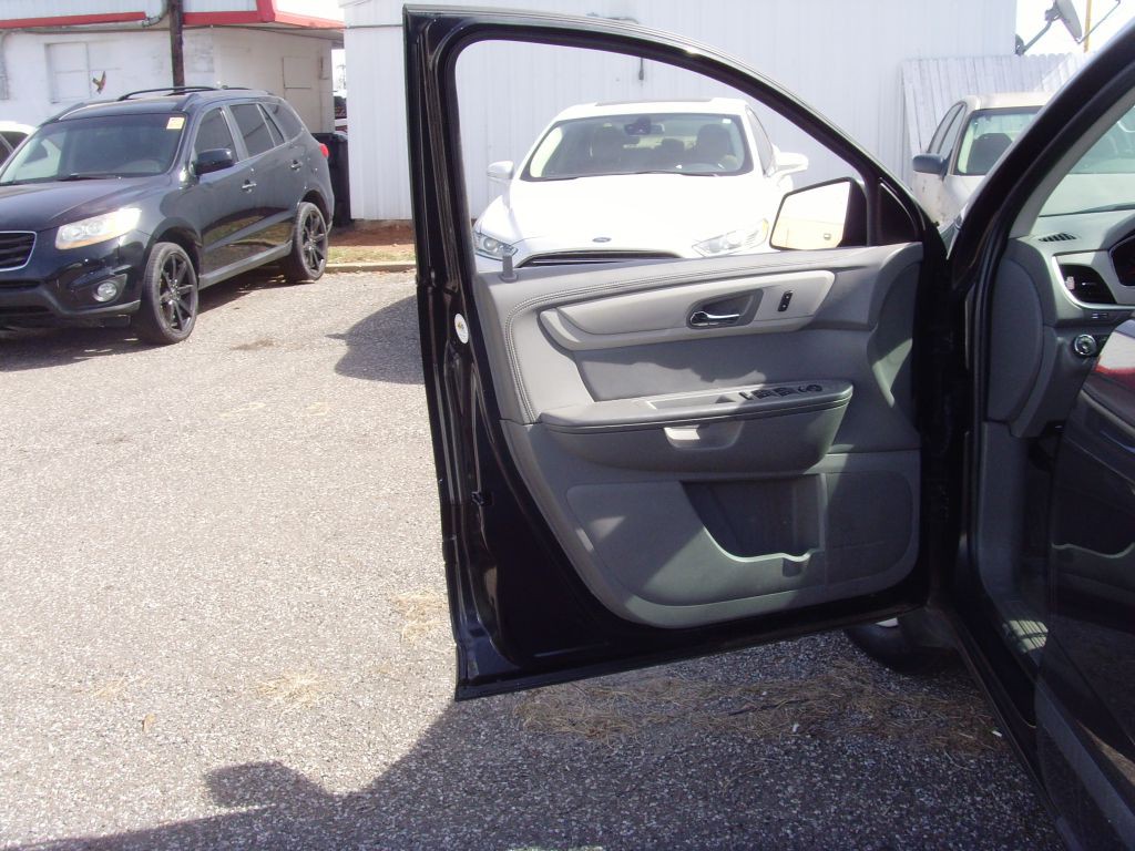 2017 Chevrolet Traverse Image 13