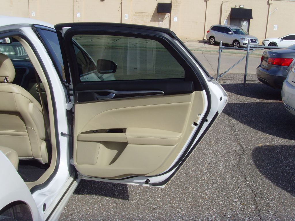 2014 Ford Fusion Image 9