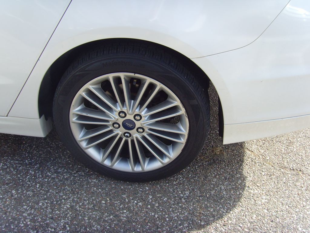 2014 Ford Fusion Image 22