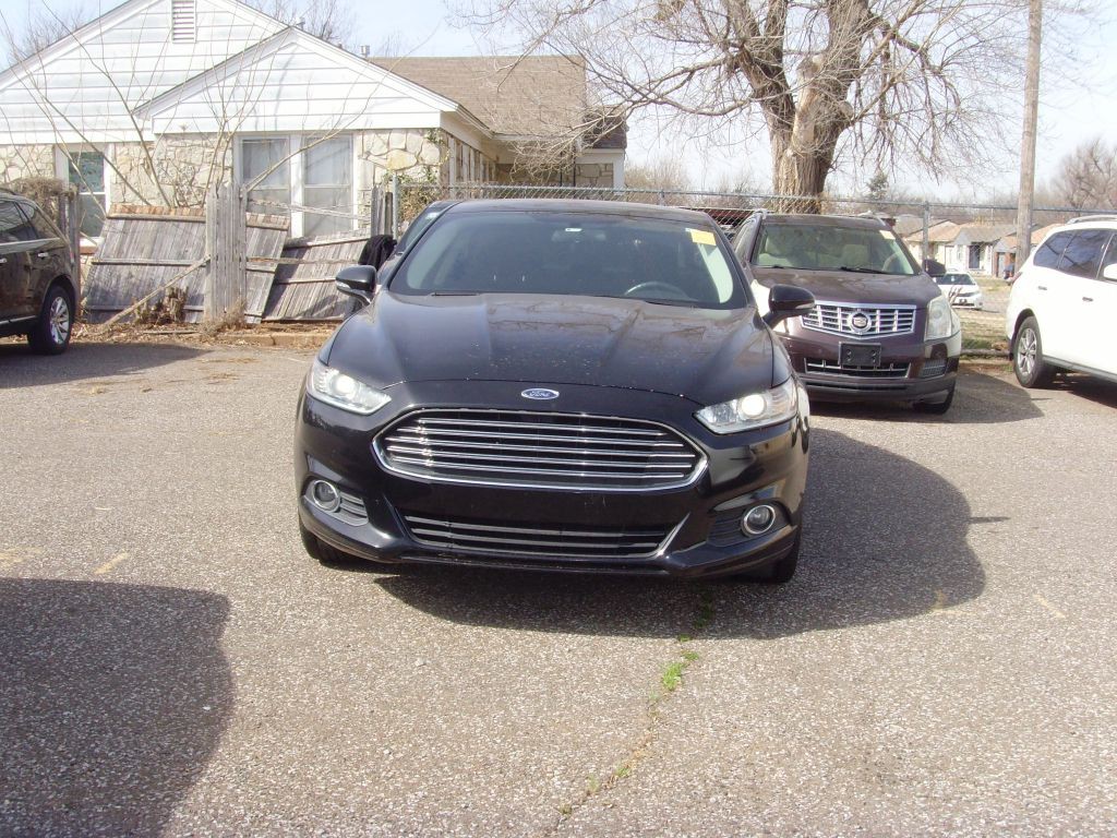 2016 Ford Fusion Image 2