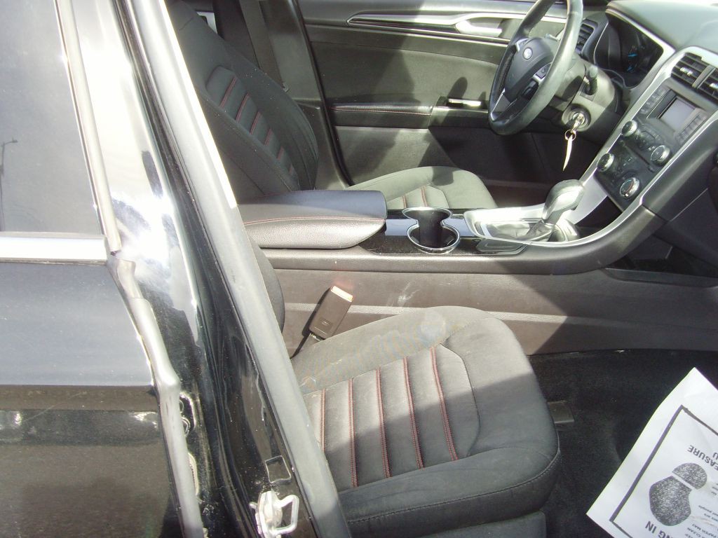 2016 Ford Fusion Image 8