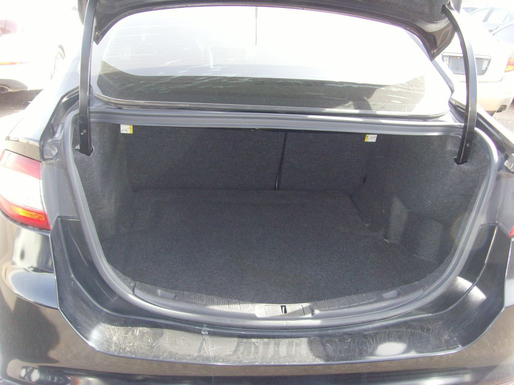 2016 Ford Fusion Image 11