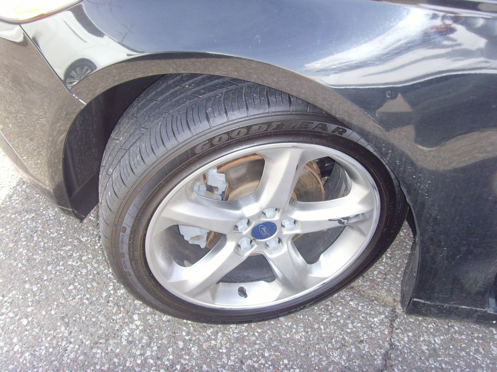 2016 Ford Fusion Image 17