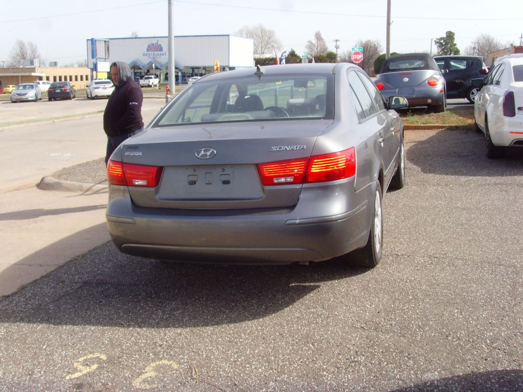 2010 Hyundai Sonata Image 6
