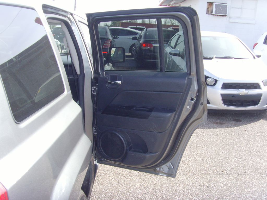 2012 Jeep Patriot Image 11