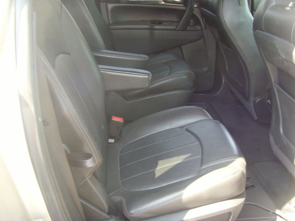 2015 Buick Enclave Image 14