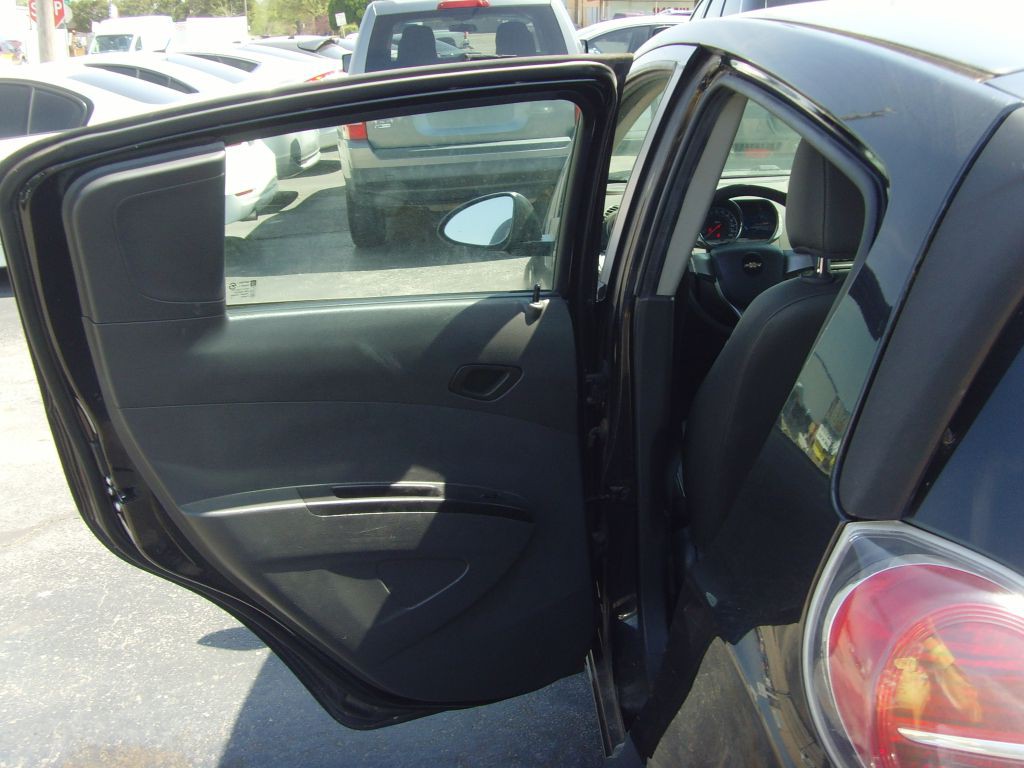 2013 Chevrolet Spark Image 11