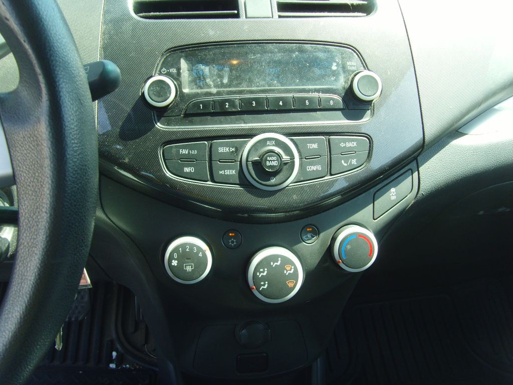 2013 Chevrolet Spark Image 17