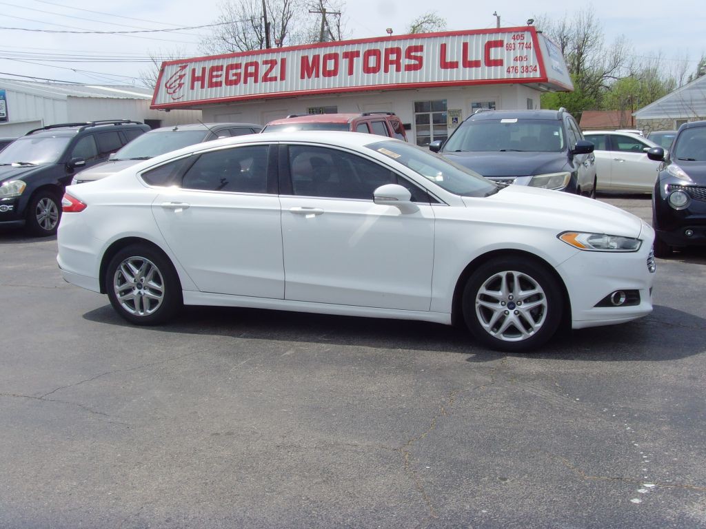 2016 Ford Fusion Image 8