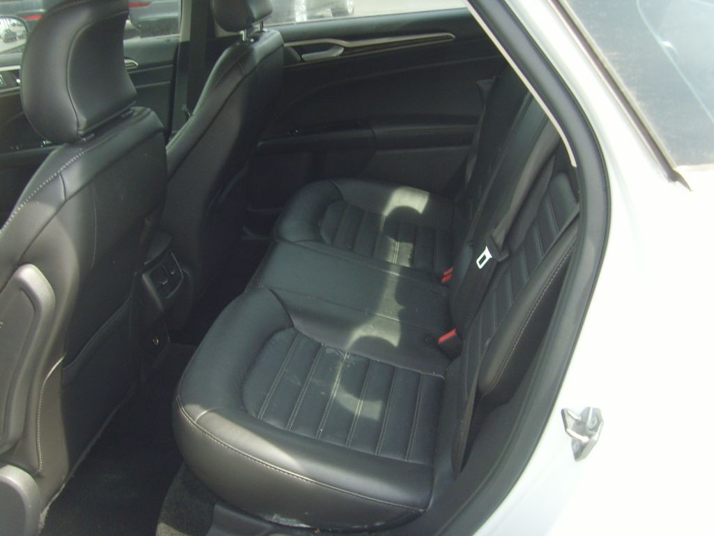 2016 Ford Fusion Image 15