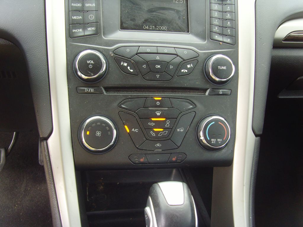 2016 Ford Fusion Image 20