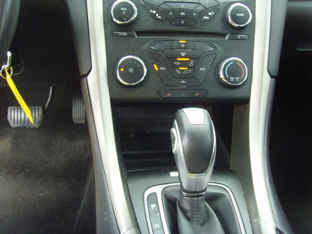 2016 Ford Fusion Image 22