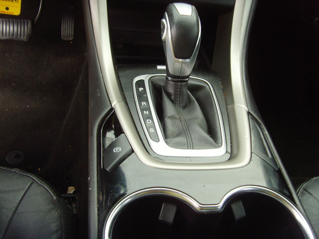 2016 Ford Fusion Image 23