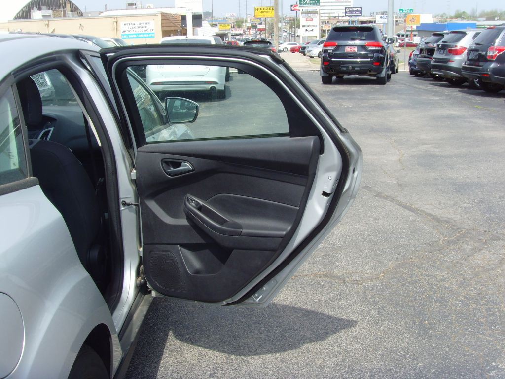 2014 Ford Focus Image 12