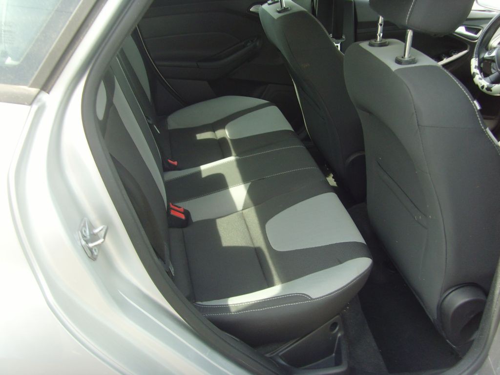 2014 Ford Focus Image 13
