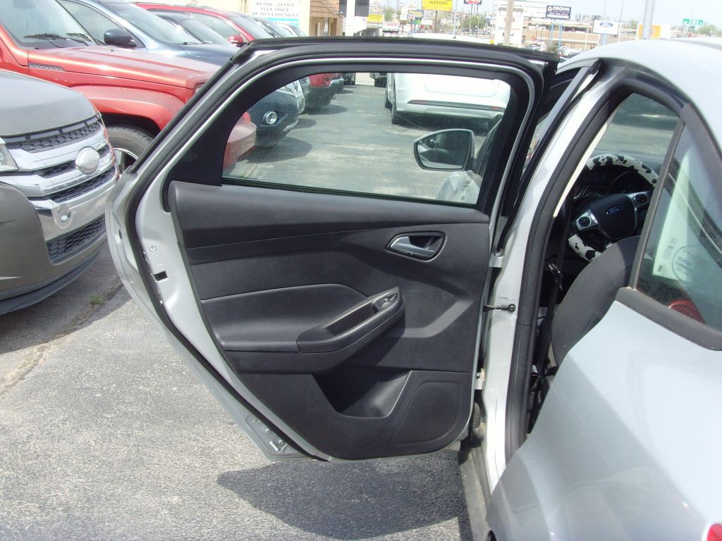 2014 Ford Focus Image 15