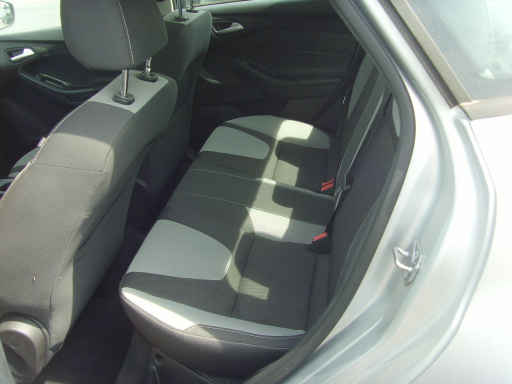 2014 Ford Focus Image 16