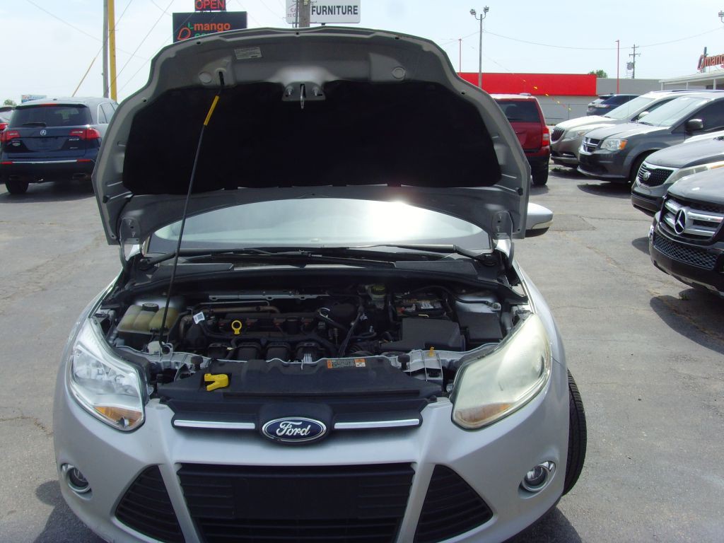 2014 Ford Focus Image 24