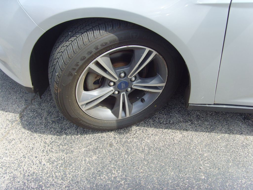 2014 Ford Focus Image 25