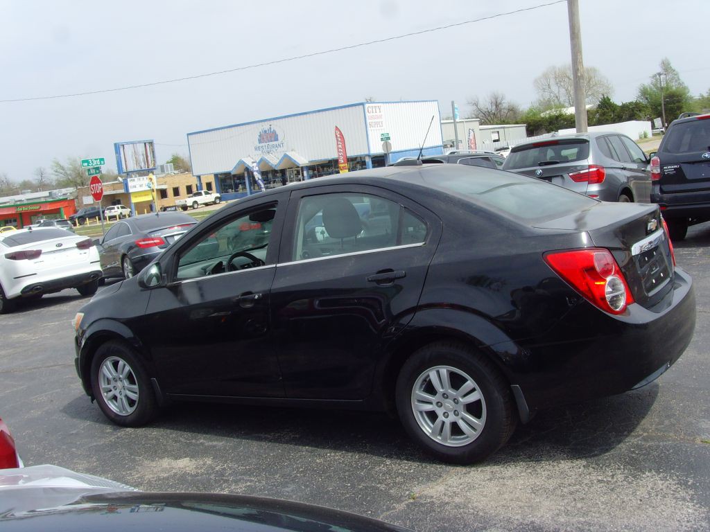2016 Chevrolet Sonic Image 5