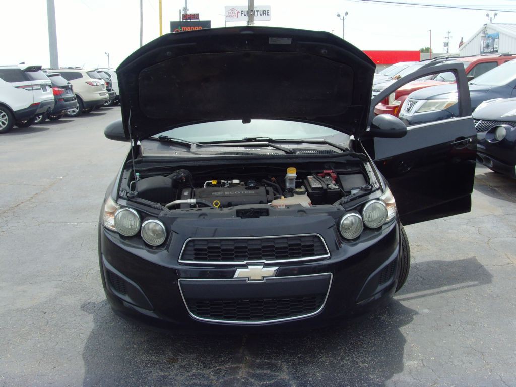 2016 Chevrolet Sonic Image 18