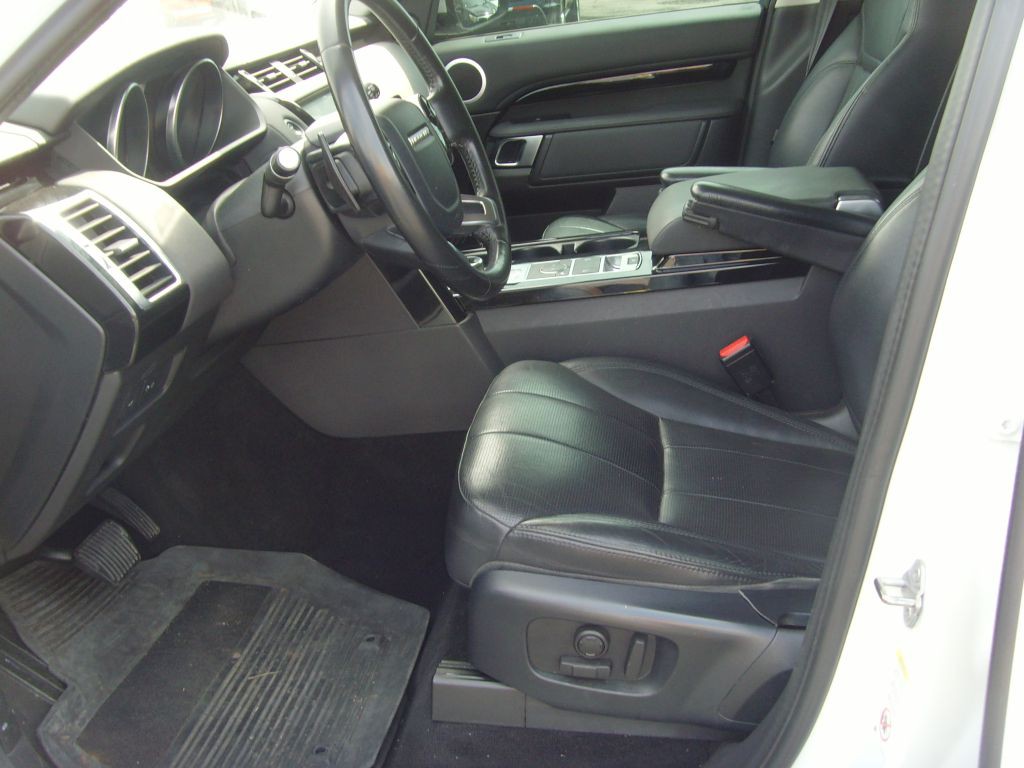 2019 Land Rover Discovery Image 22