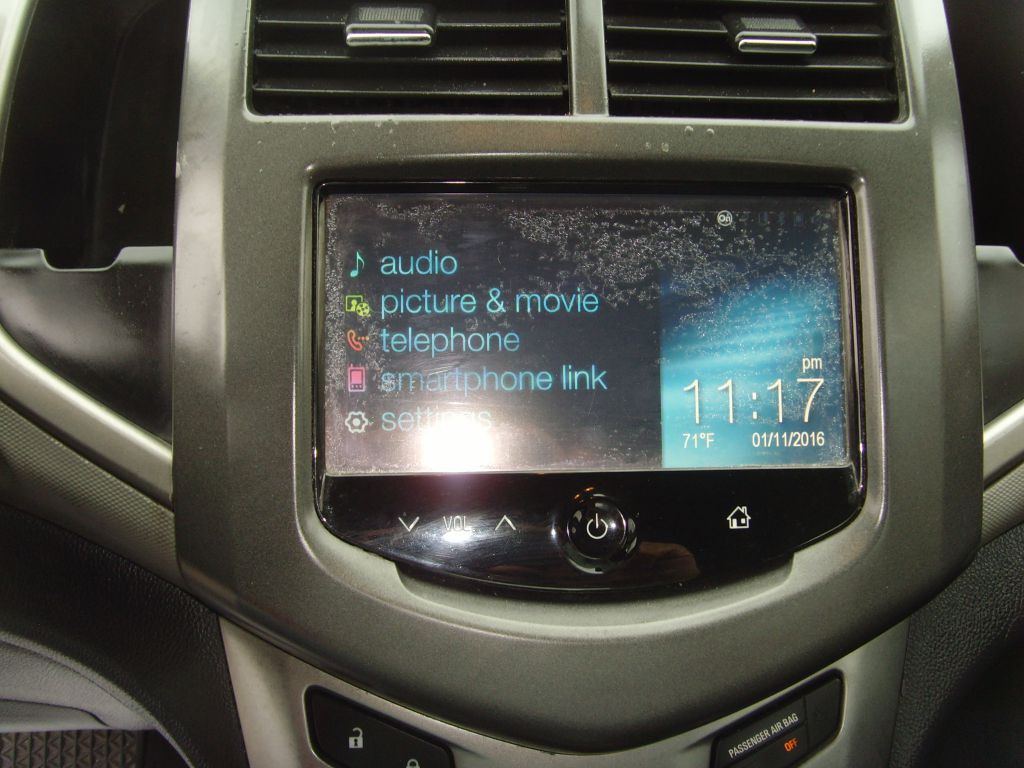 2016 Chevrolet Sonic Image 20