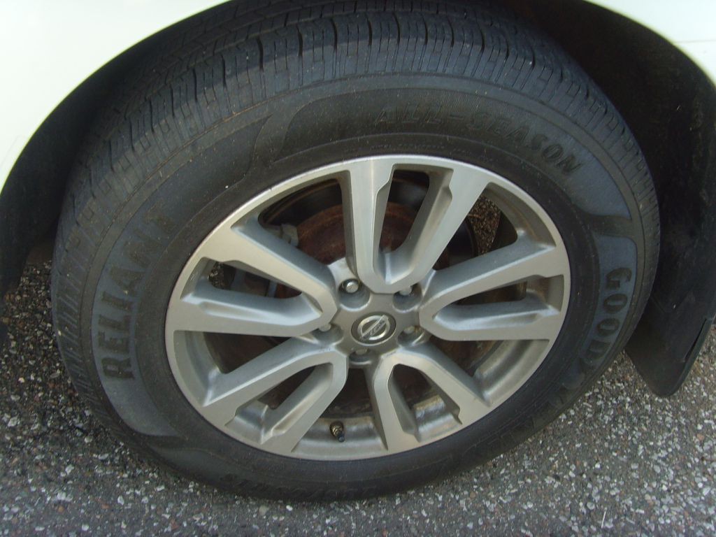 2013 Nissan Pathfinder Image 16