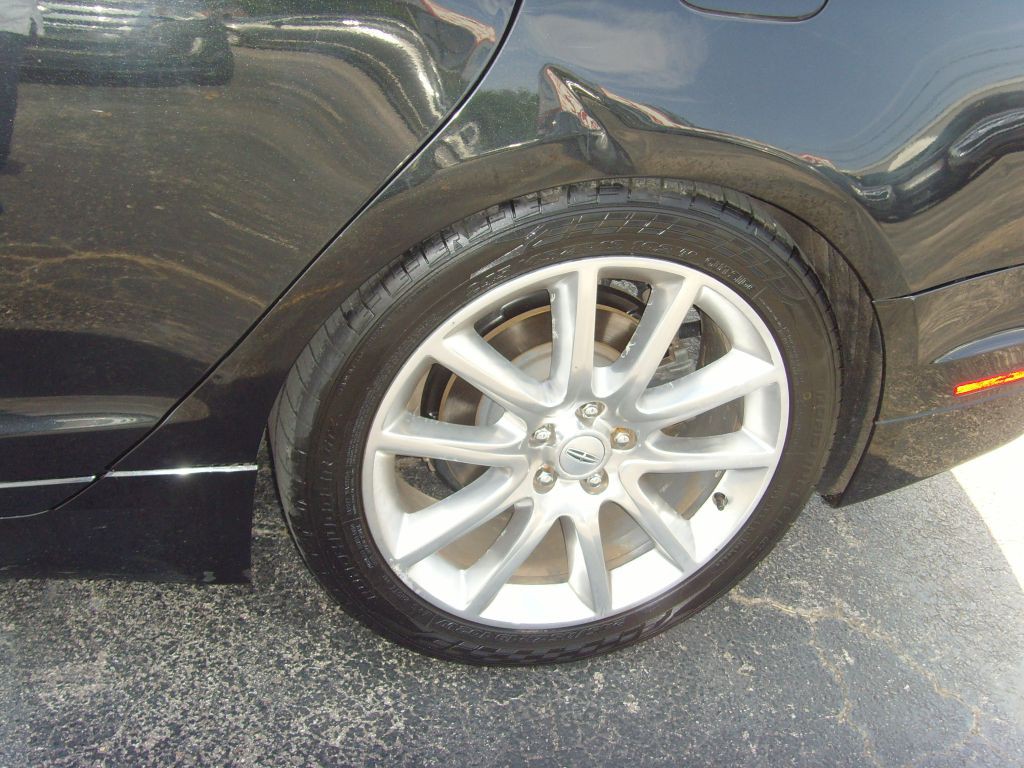 2015 Lincoln MKZ Image 24
