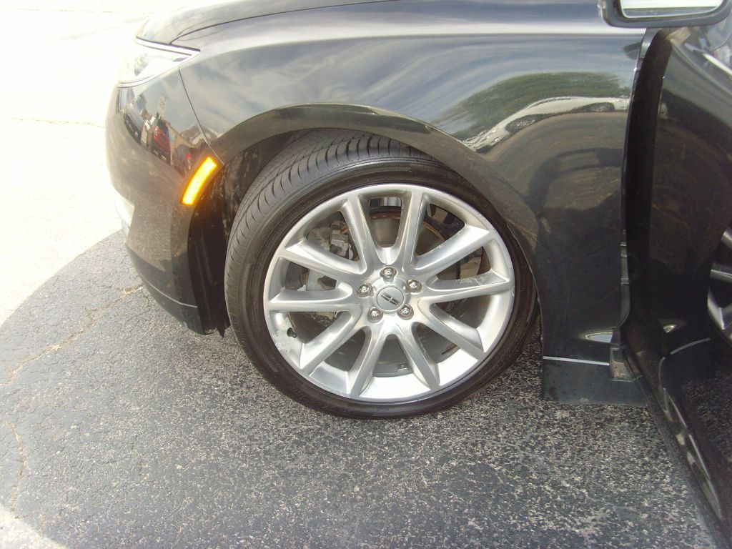 2015 Lincoln MKZ Image 25
