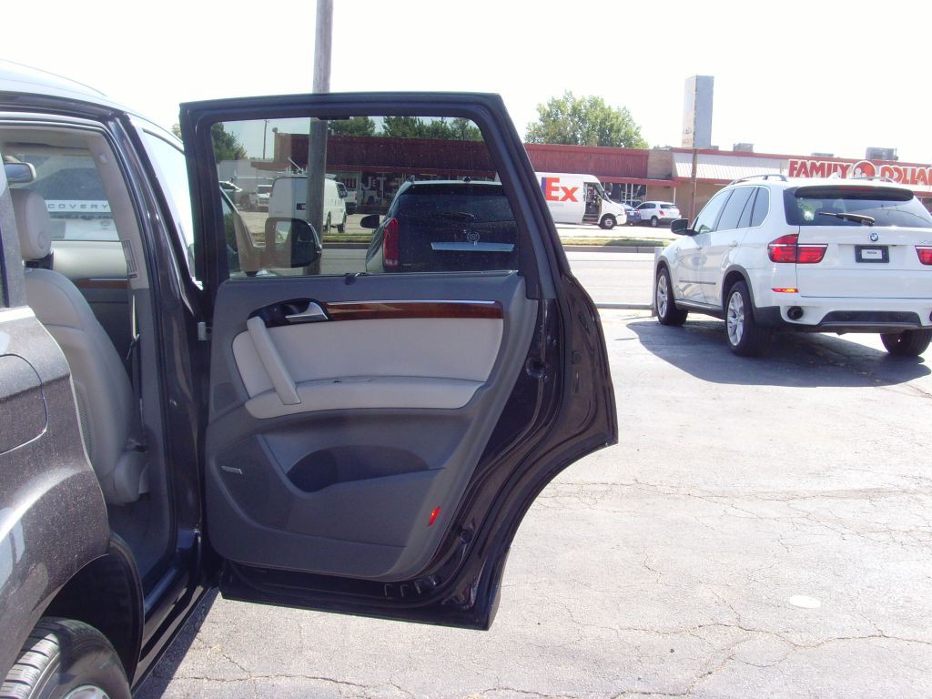 2015 Audi Q7 Image 11