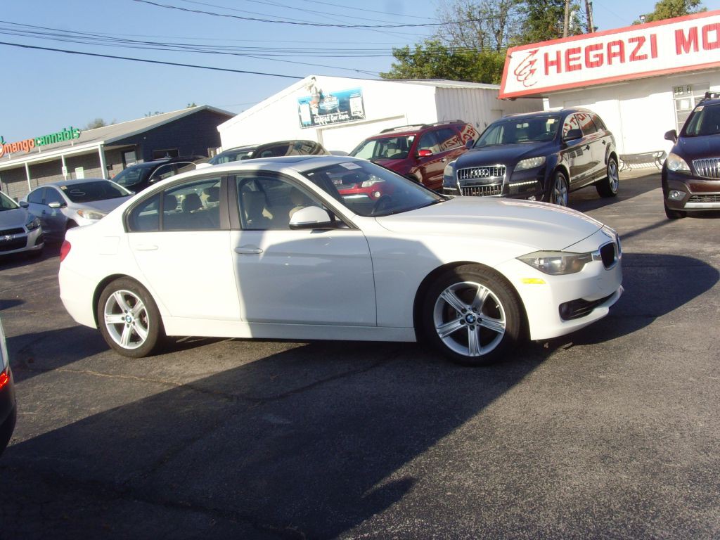 2014 BMW 3 Series Image 4