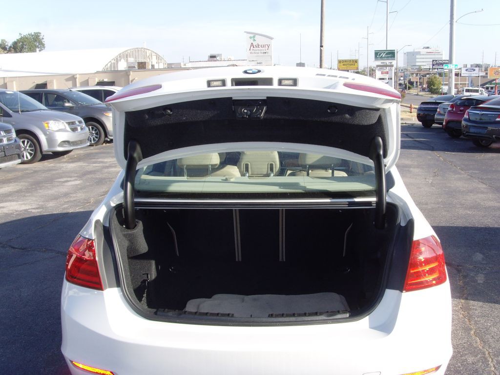 2014 BMW 3 Series Image 14