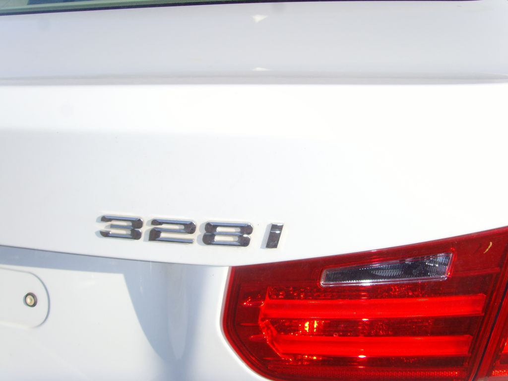 2014 BMW 3 Series Image 15