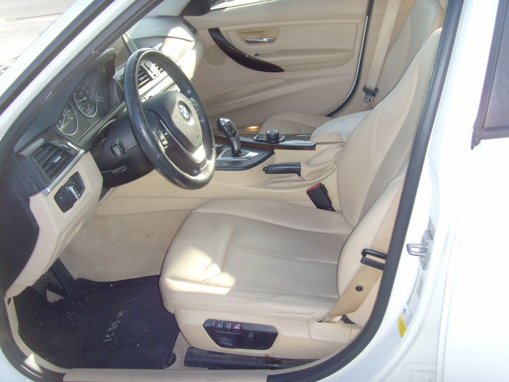 2014 BMW 3 Series Image 20