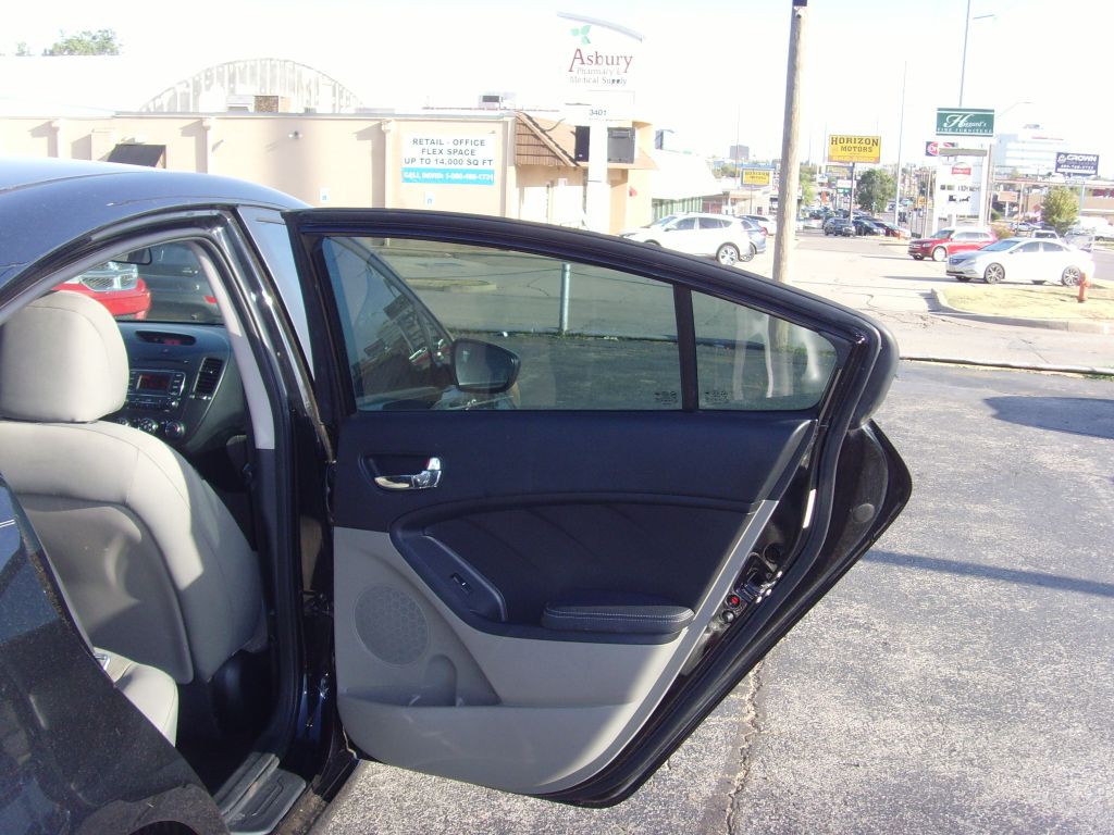 2015 Kia Forte Image 11