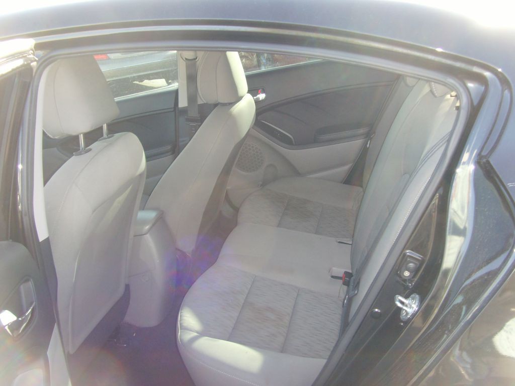 2015 Kia Forte Image 17