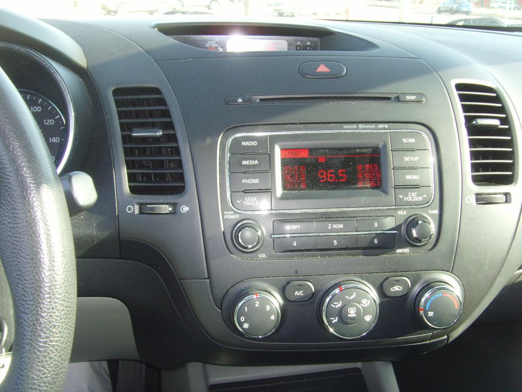 2015 Kia Forte Image 25