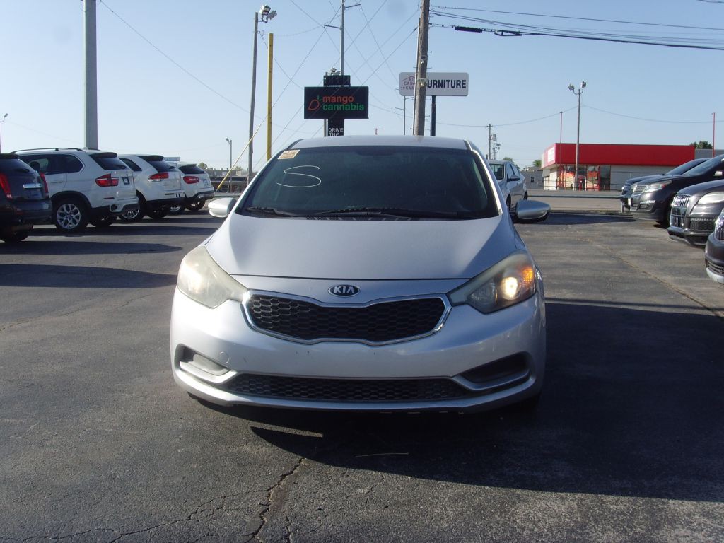 2015 Kia Forte Image 2