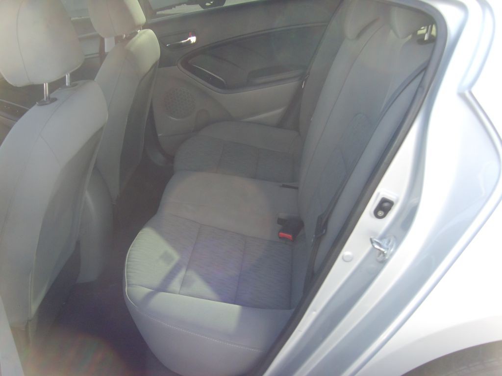2015 Kia Forte Image 16